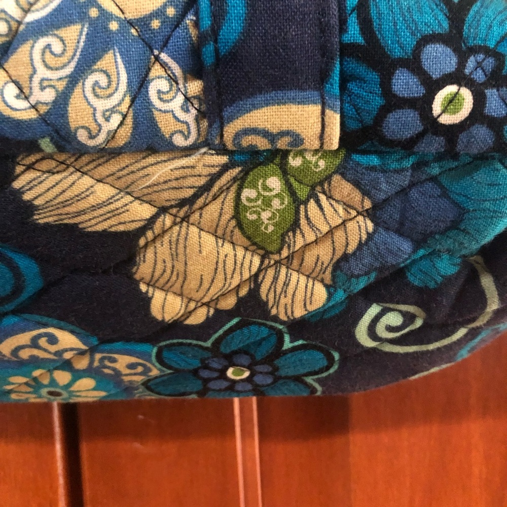 Vera Bradley Blue Flower Print in Villager Style Purse - Picture 7 of 9